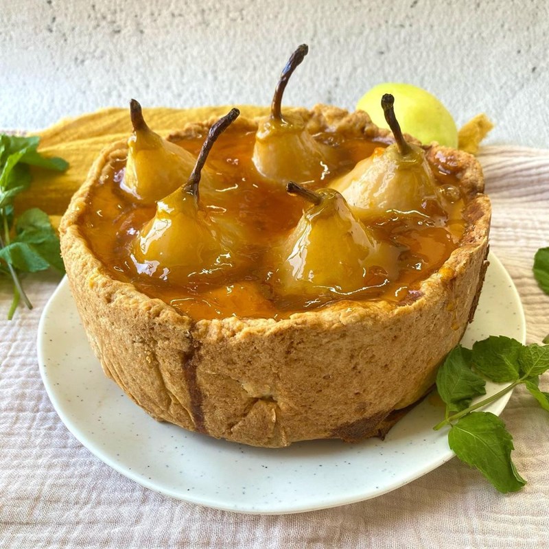 Pear tart with apricot jam-3