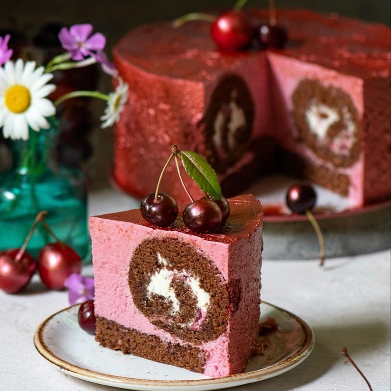 CHERRY MOUSSE CAKE WITH CHOCOLATE ROLL
