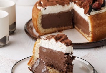 Recipe no-bake chocolate cheesecake with whipped cream