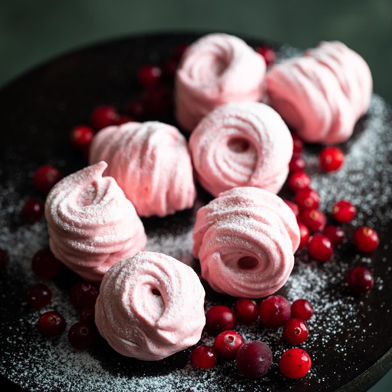 Marshmallow with cranberry puree