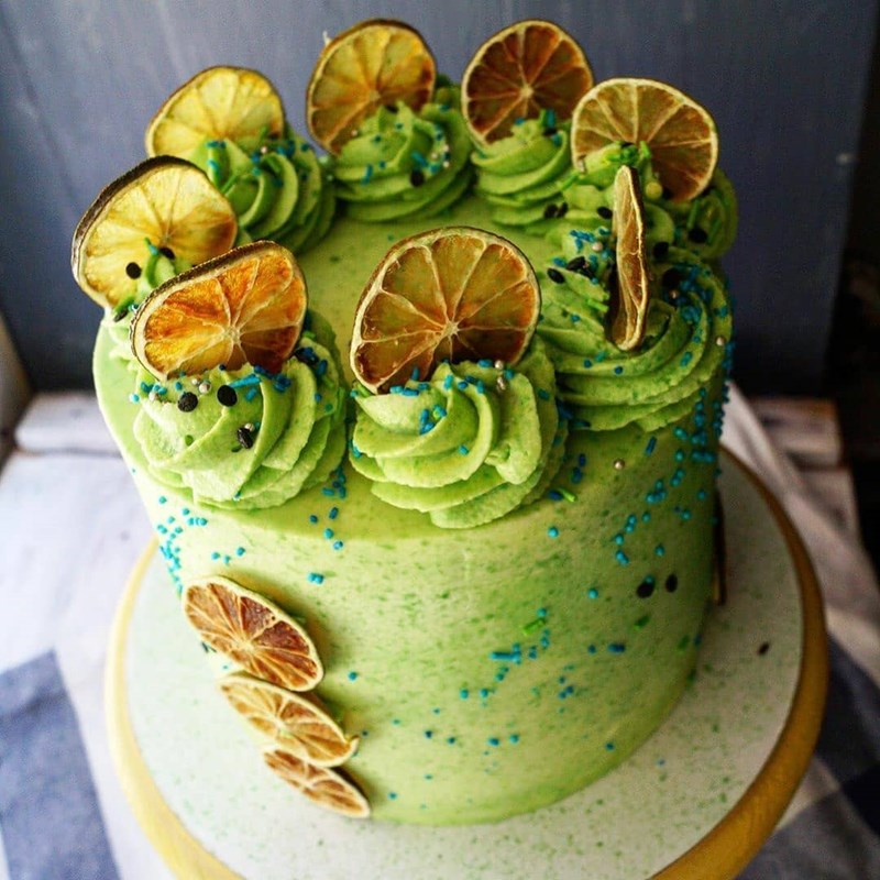 Lime & raspberry cake-2
