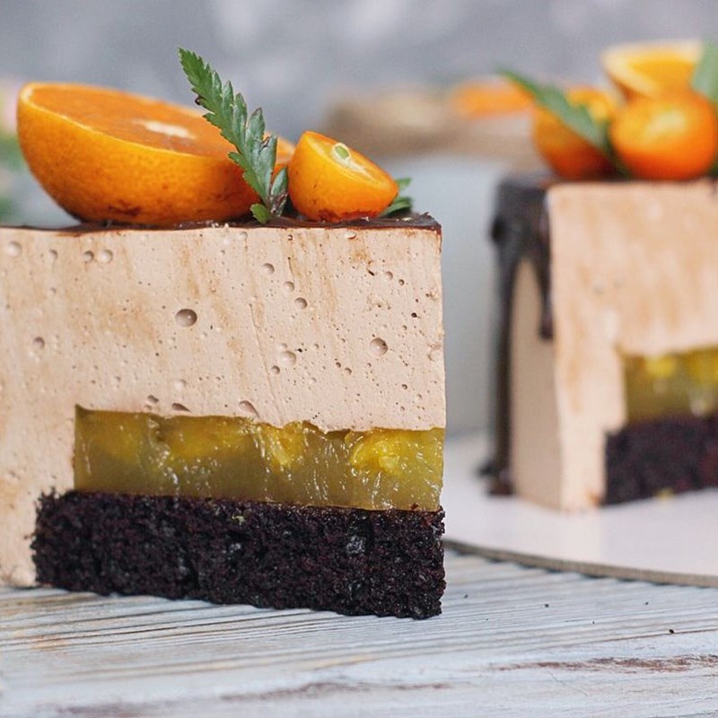 CHOCOLATE MOUSSE CAKE WITH ORANGES
