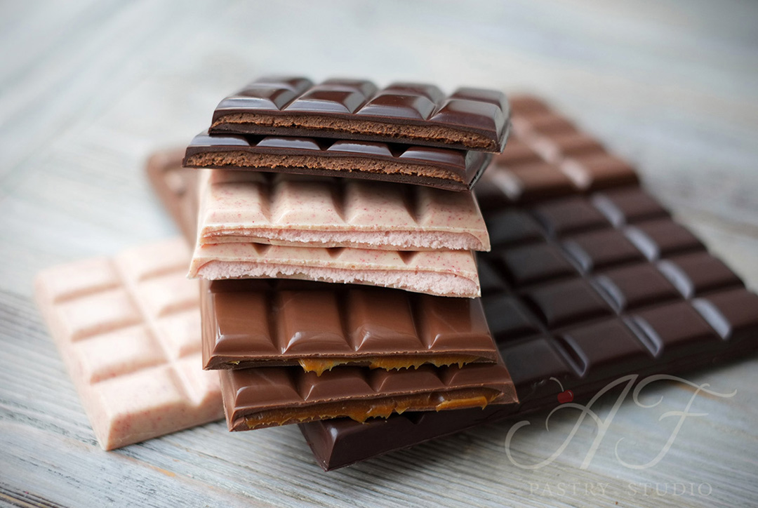 Filled chocolate bars