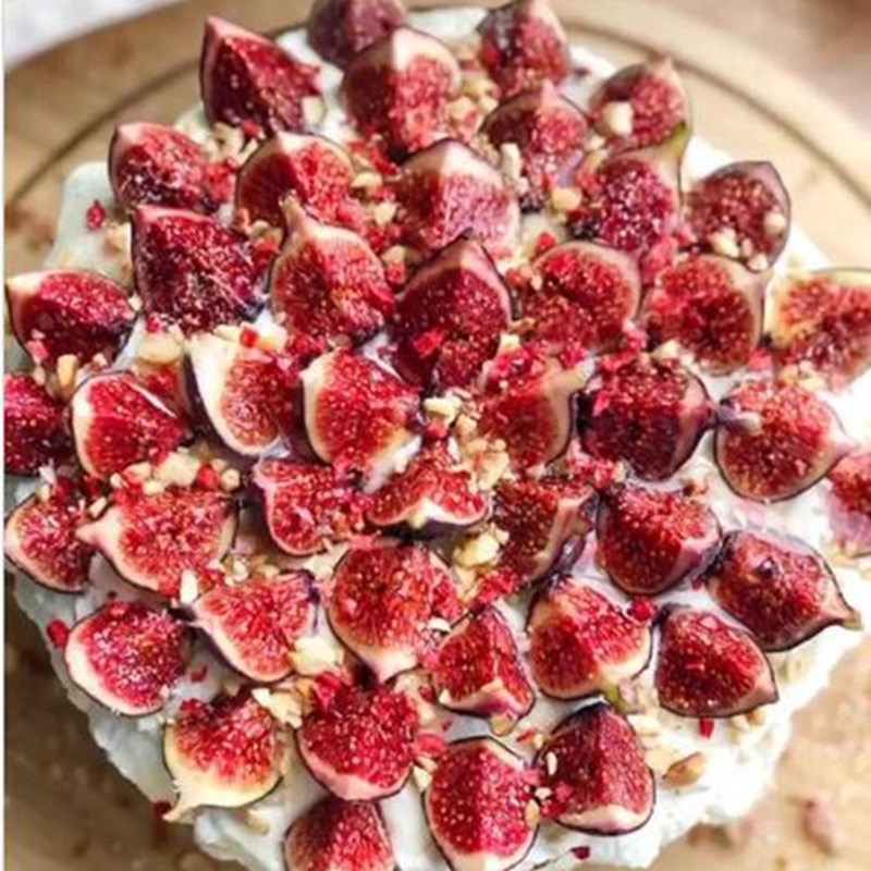 Fig and ricotta nut pie