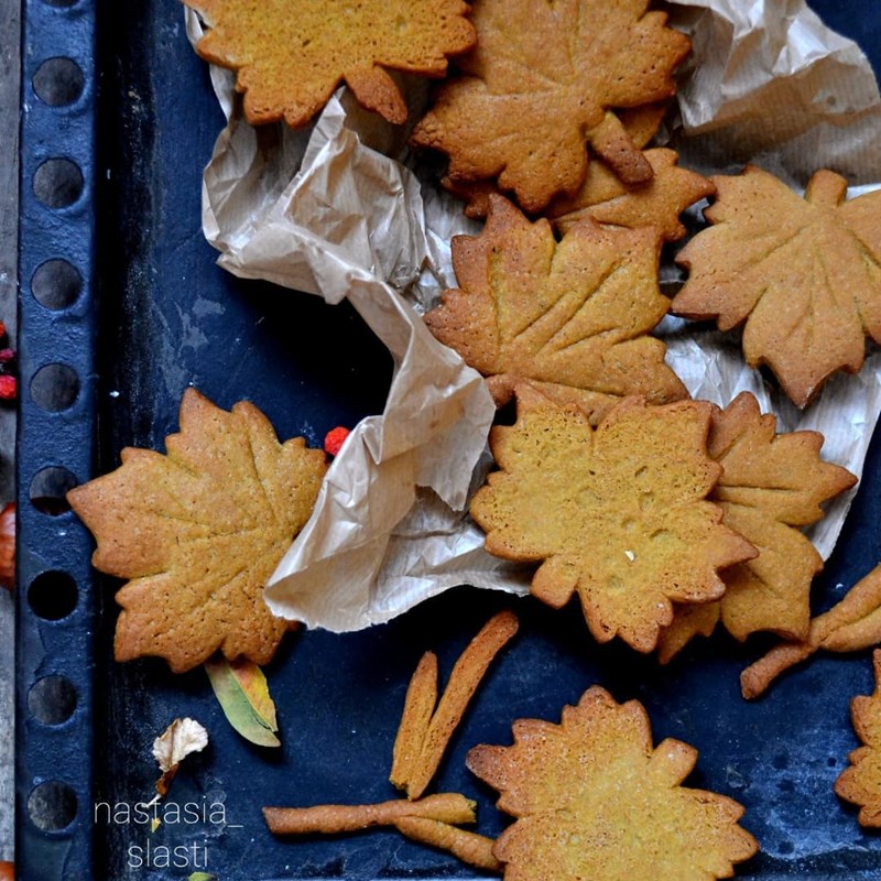 Maple leaf cookies-4