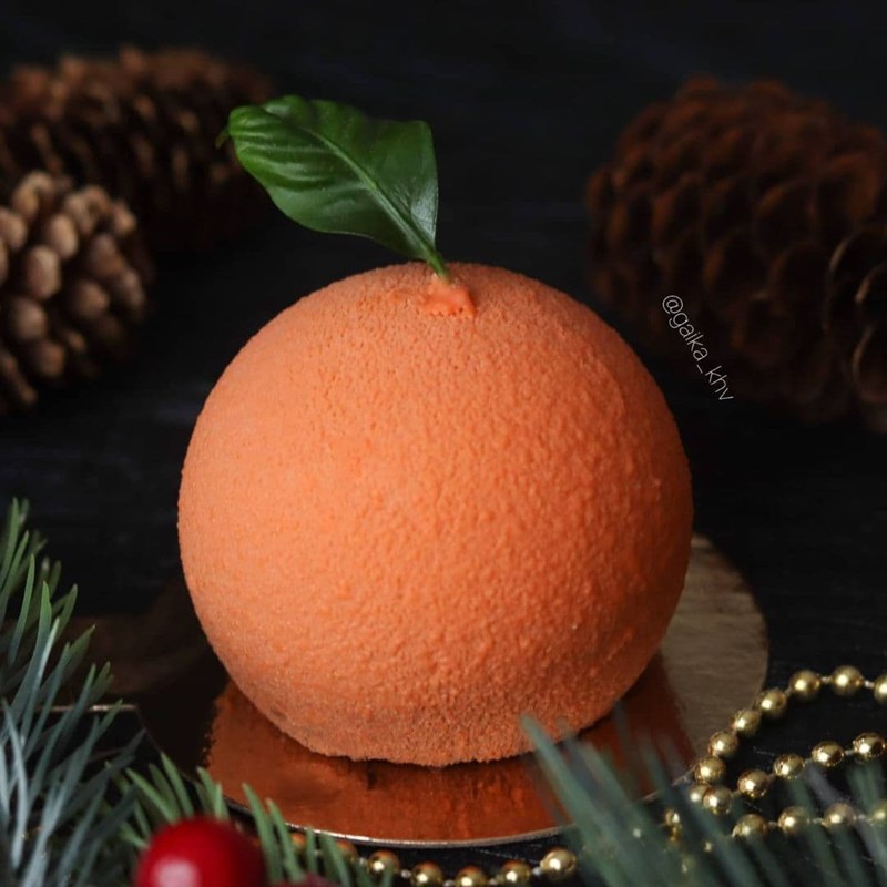 Christmas tangerine mousse cakes