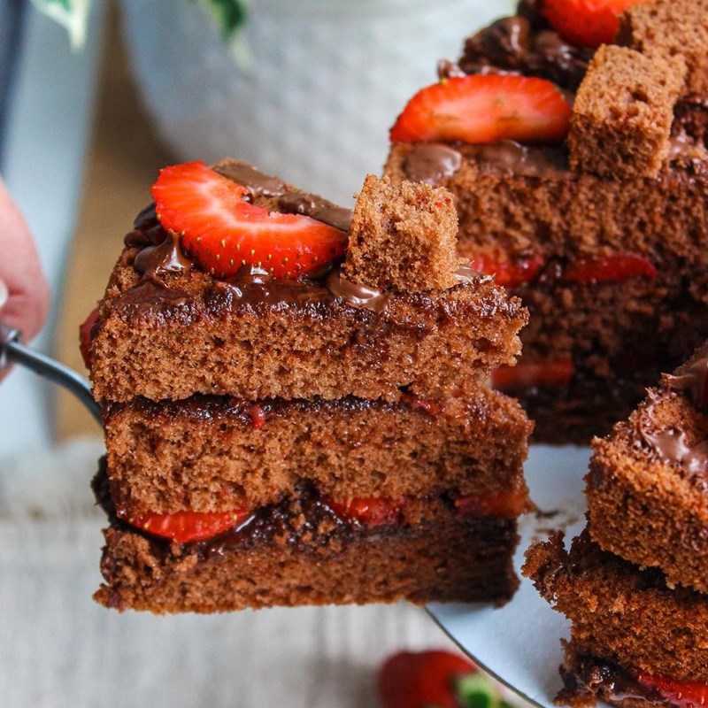 Nutella cake with strawberry