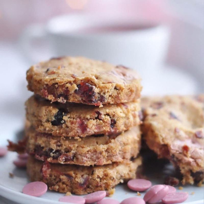 Ruby chocolate & cranberry cookies