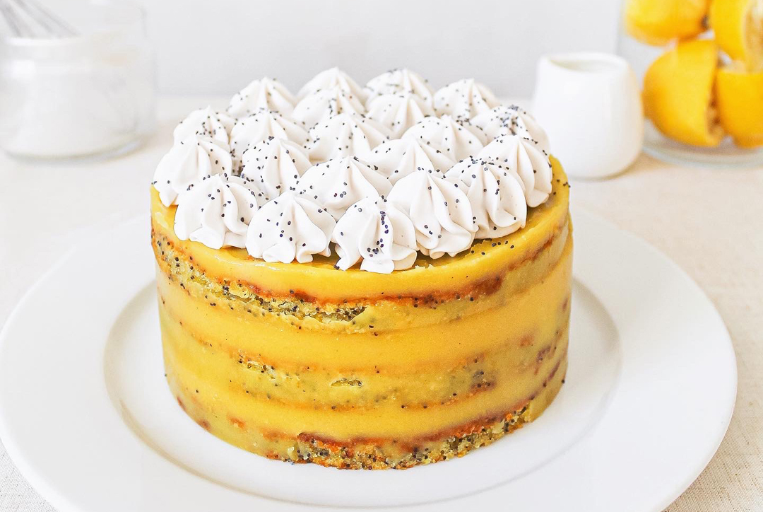 Vegan lemon & poppy cake