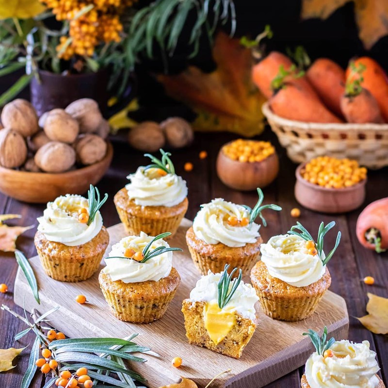 Carrot cupcakes with sea buckthorn curd