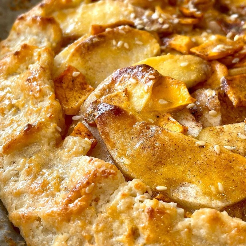 Cottage cheese galette with apples and pumpkin-2