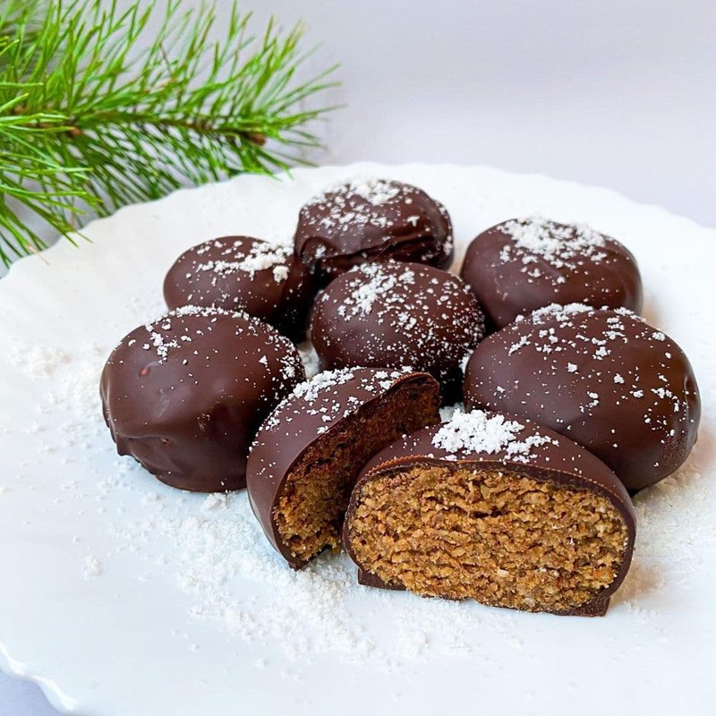 Healthy ginger cookies with spices-3