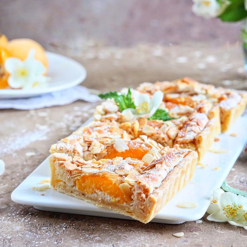 Almond-Apricot Delight Tart